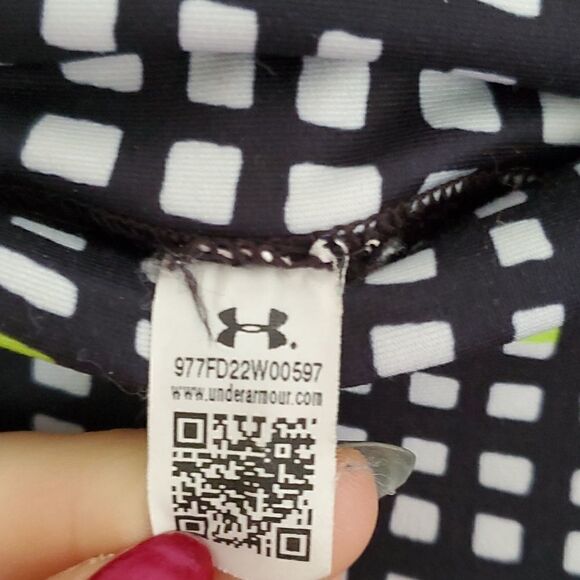 Under Armour Cropped Grid Leggings - Picture 7 of 8